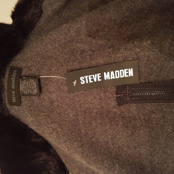 Steve Madden Poncho - Picture 11 of 11